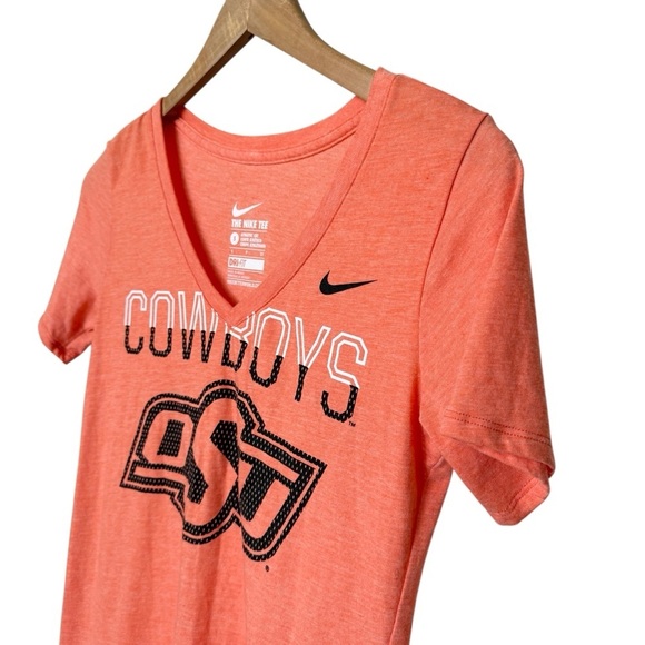 Nike Oklahoma State Cowboys Women's V-Neck T-Shirt Orange Size S Sporty DRI-FIT - Picture 2 of 8